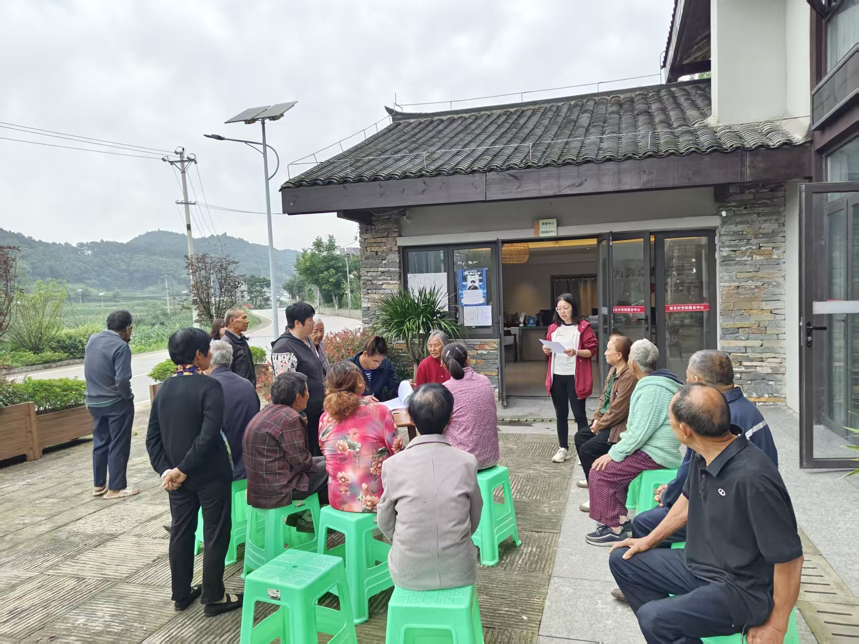 中梁镇：新发村开展扫黄打非宣传教育活动