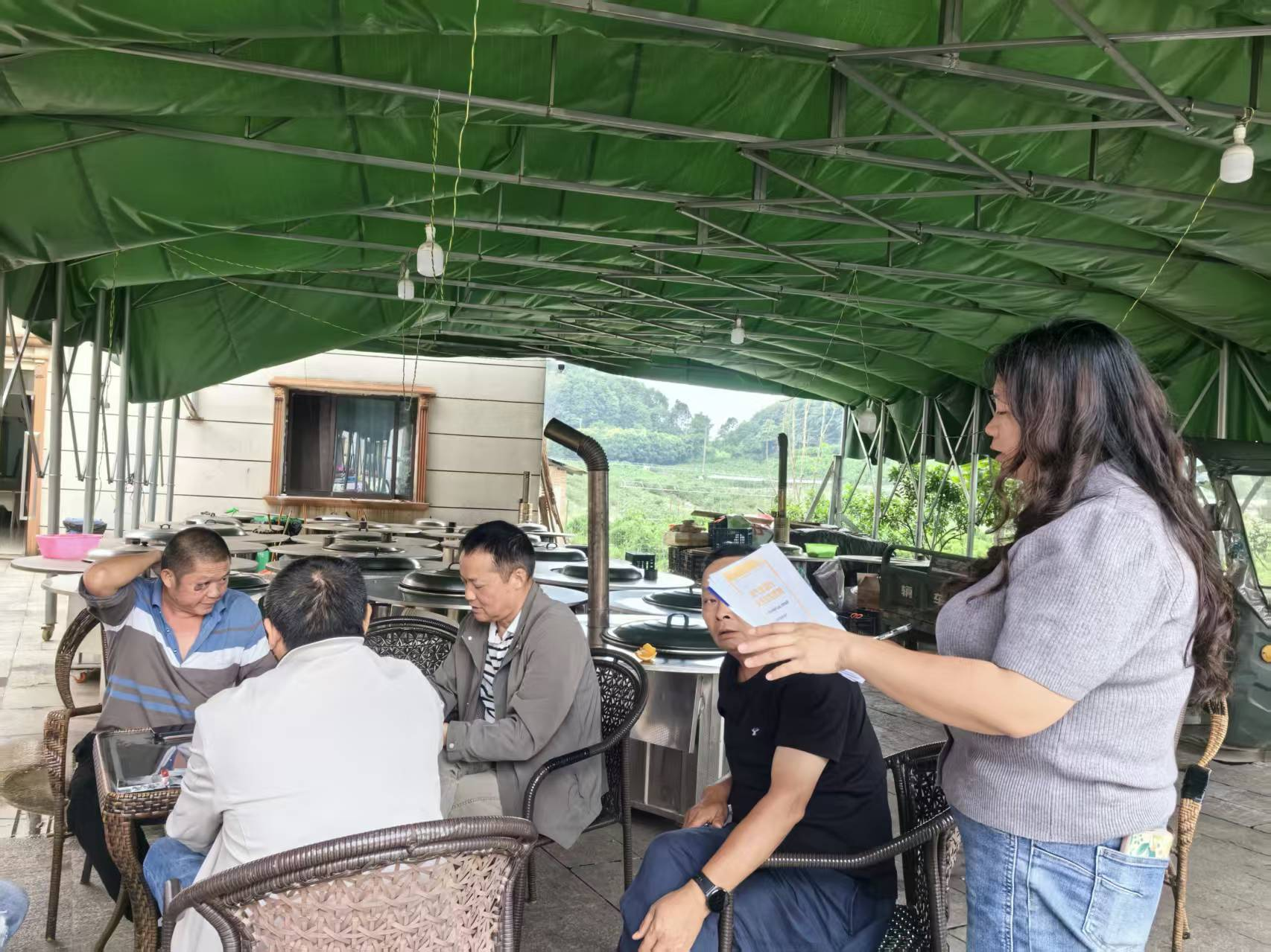 中梁镇：新发村开展夏季入户防溺水宣传