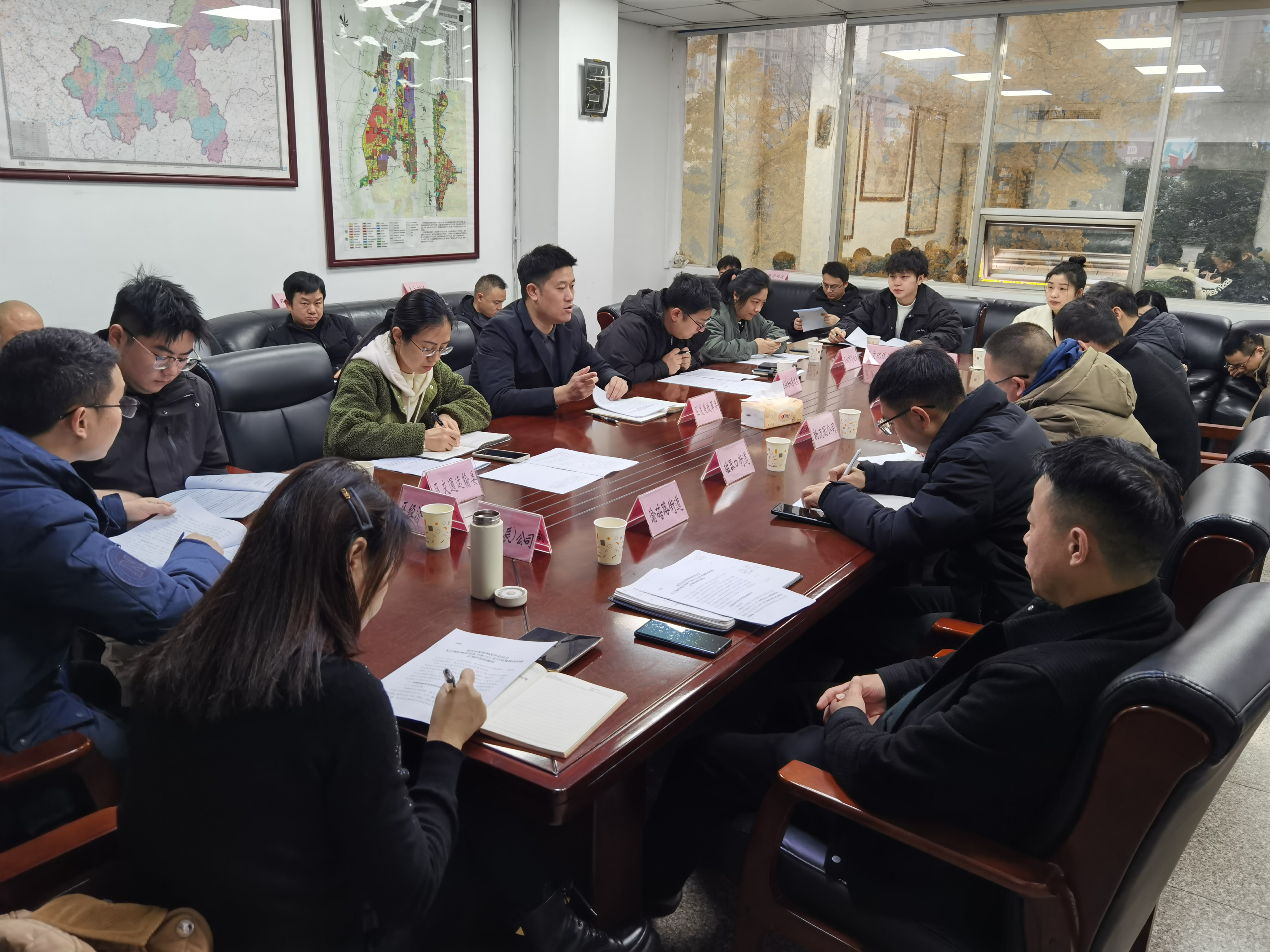 区发展改革委召开城市更新专项2026年争资项目申报工作专题会议