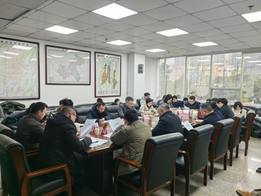 区发展改革委召开电子信息领域设备更新政策解读会