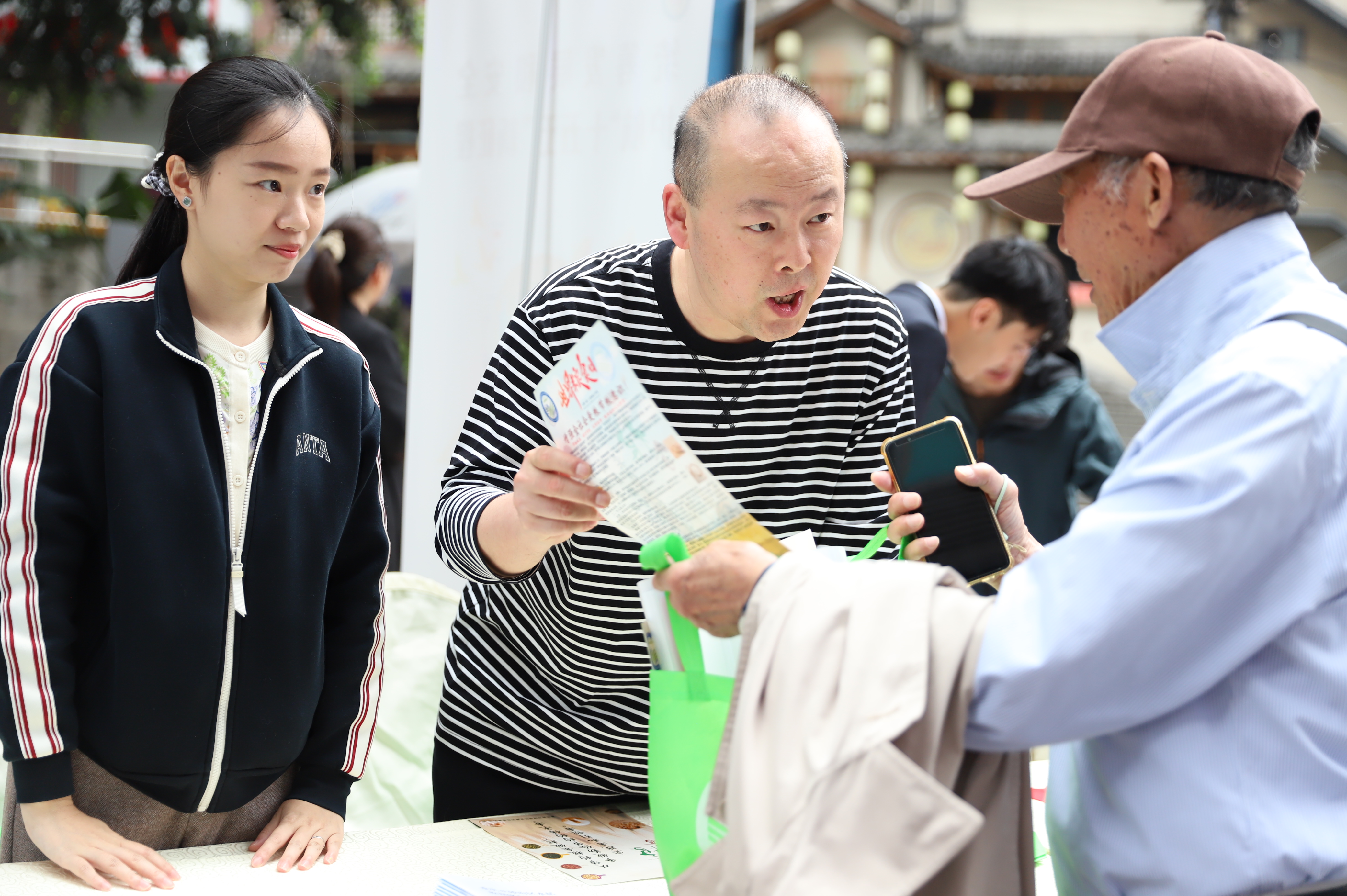维护国家安全 筑牢粮食安全底线 区发展改革委在行动