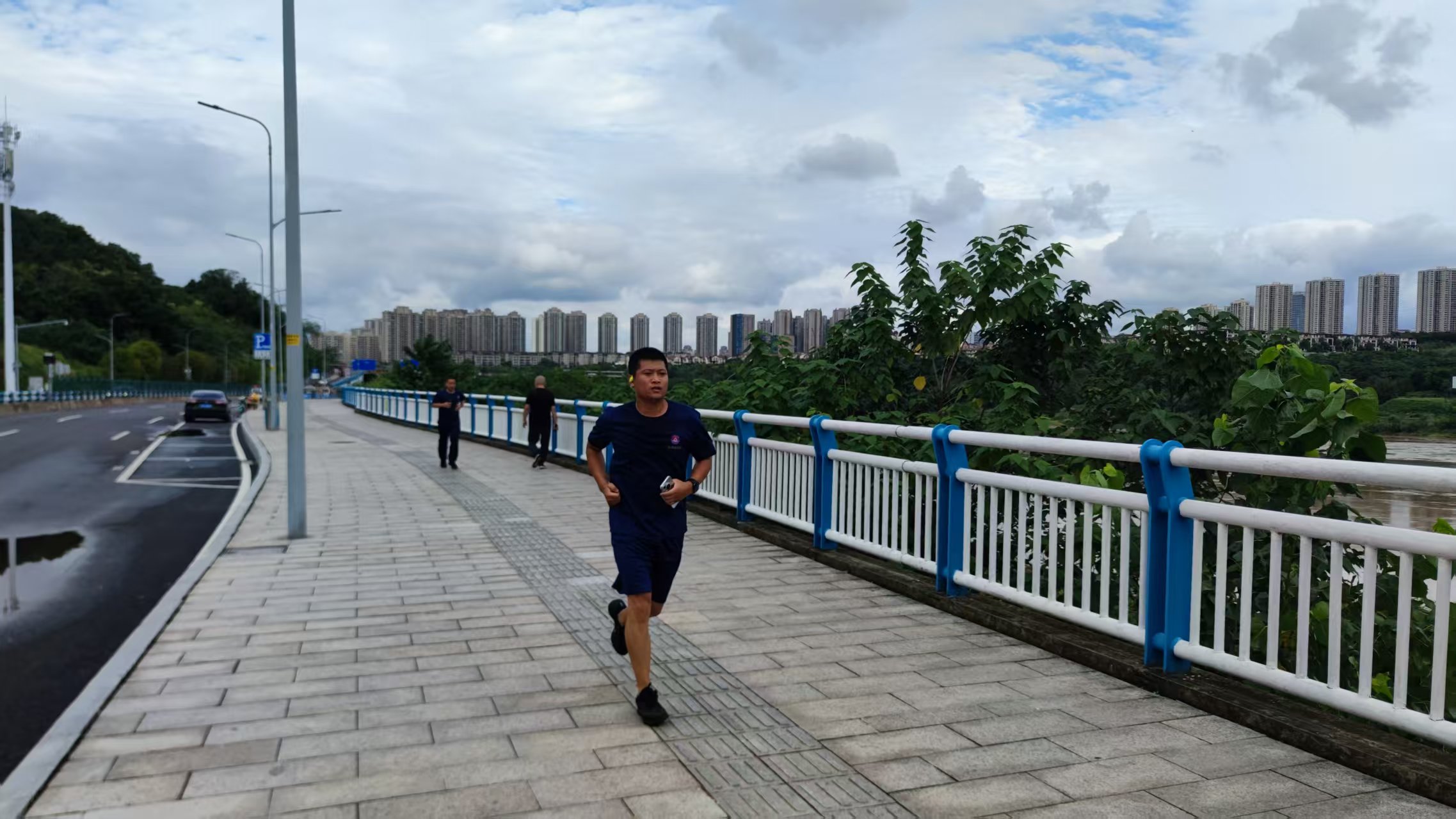 沙坪坝区应急管理局开展应急救援队伍训练