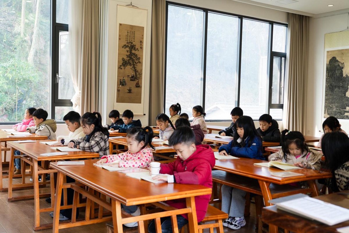 丰文街道三河村开展“六艺育人传经典 亲子饺香暖人心”活动