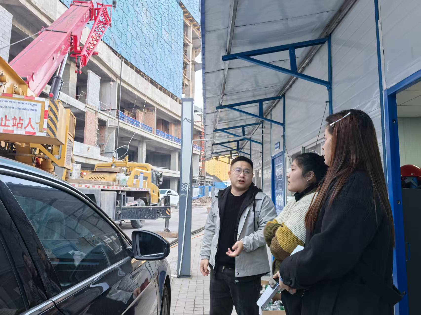 20251203-石滨路社区积极开展劳动保障监察日常巡查工作 (2).jpg