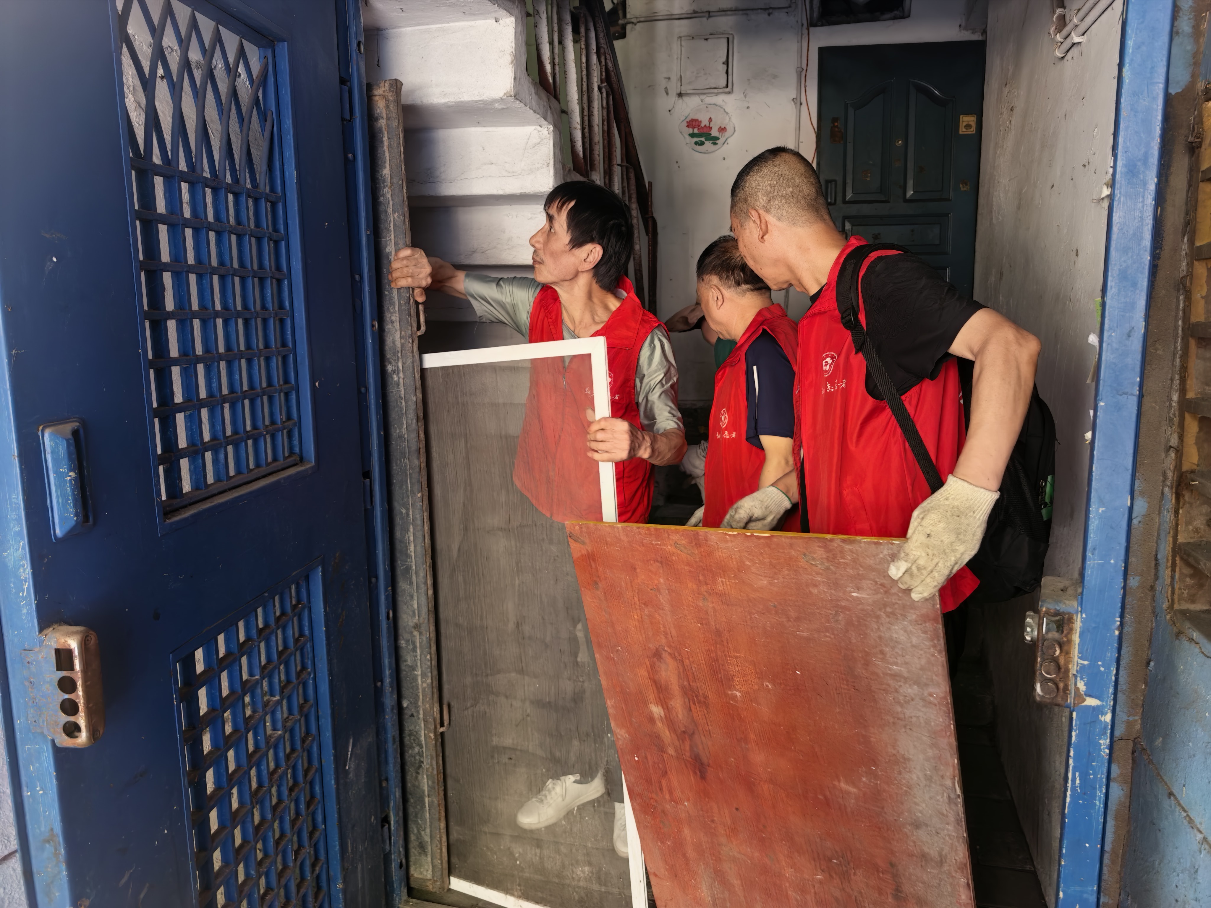 20260825-中心湾社区开展百日攻坚 筑牢安全防护屏障1.jpg